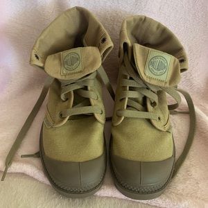 Palladium Canvas Boots
